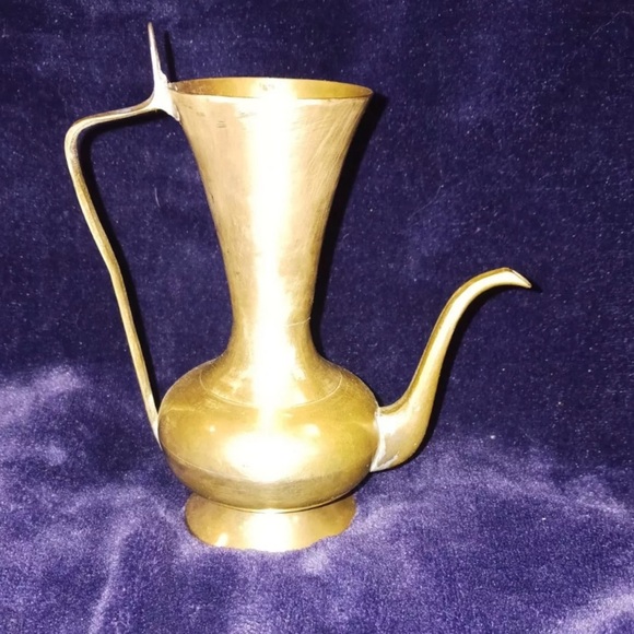 Miniature Antique Brass Ewer Water Pitcher Period Piece Genie Spout - Picture 9 of 10
